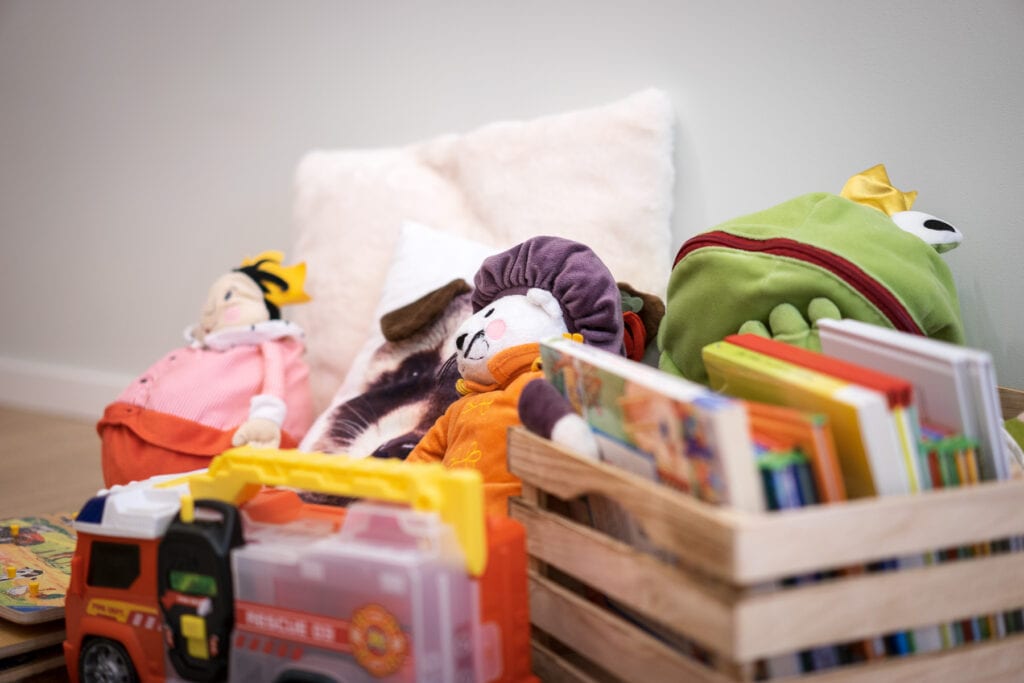 Wartebereich mit Spielzeug